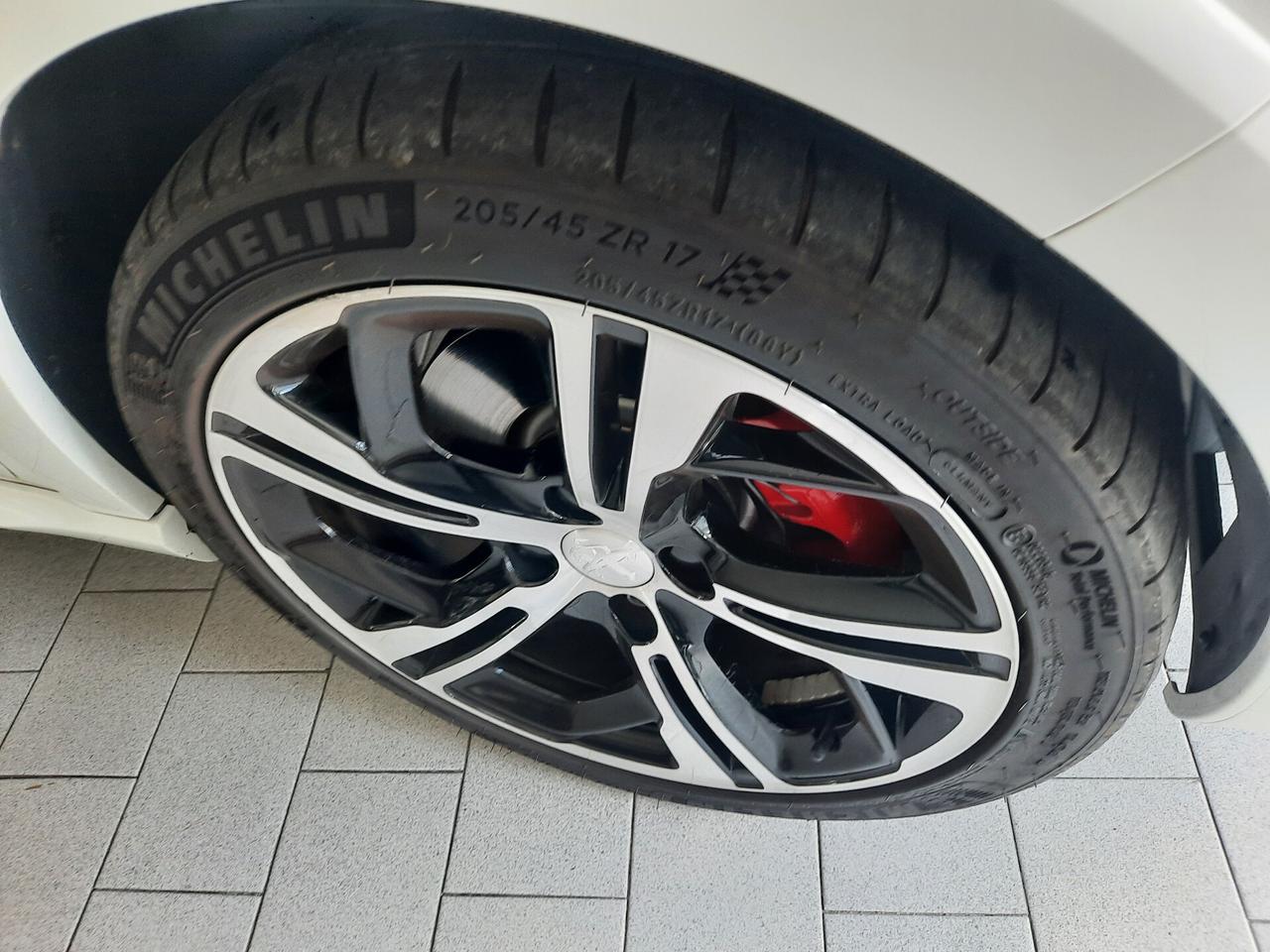 Peugeot 208 THP S&S 3 porte GTi