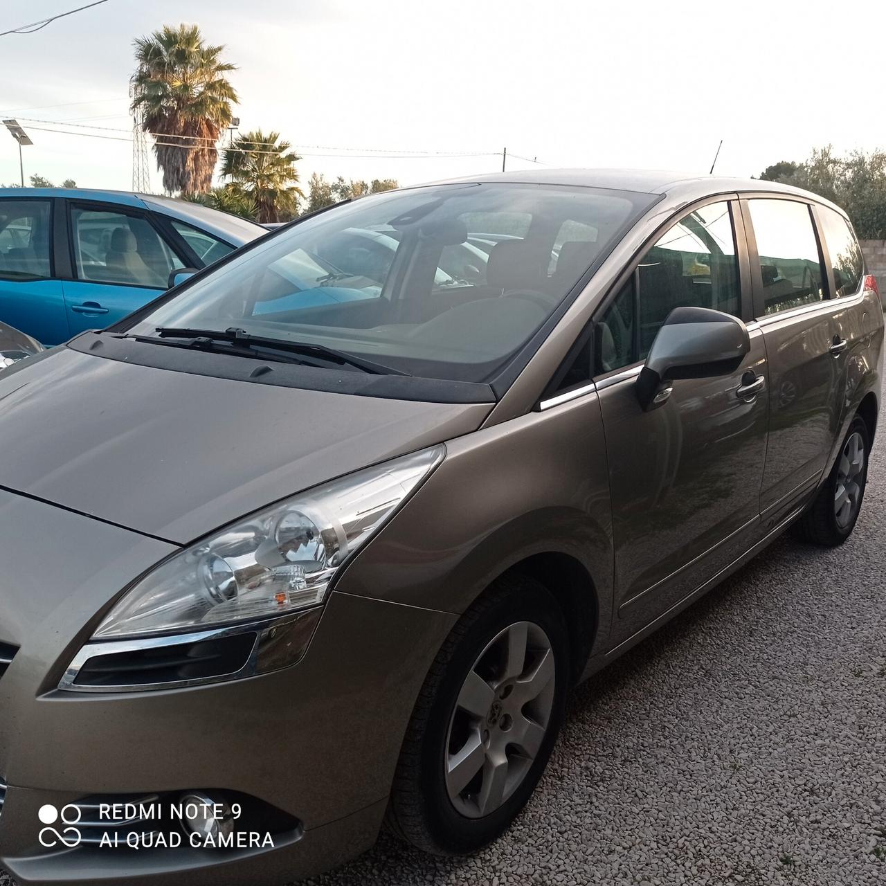 Peugeot 5008 1.6 HDi 112CV Business