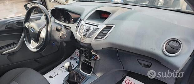 Golf 7 più Ford Fiesta per commercianti