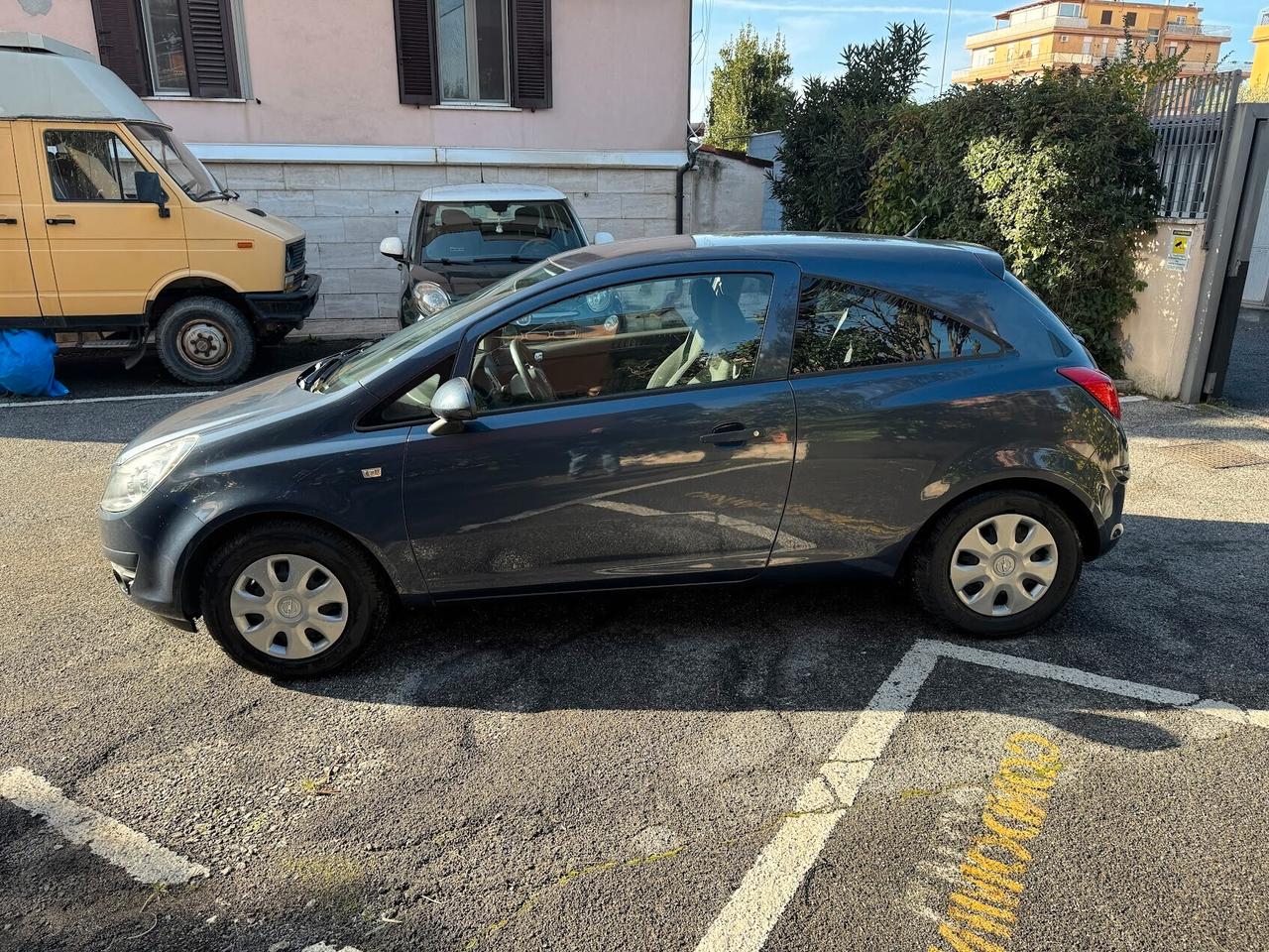 Opel Corsa 1.2 benzina 3 porte