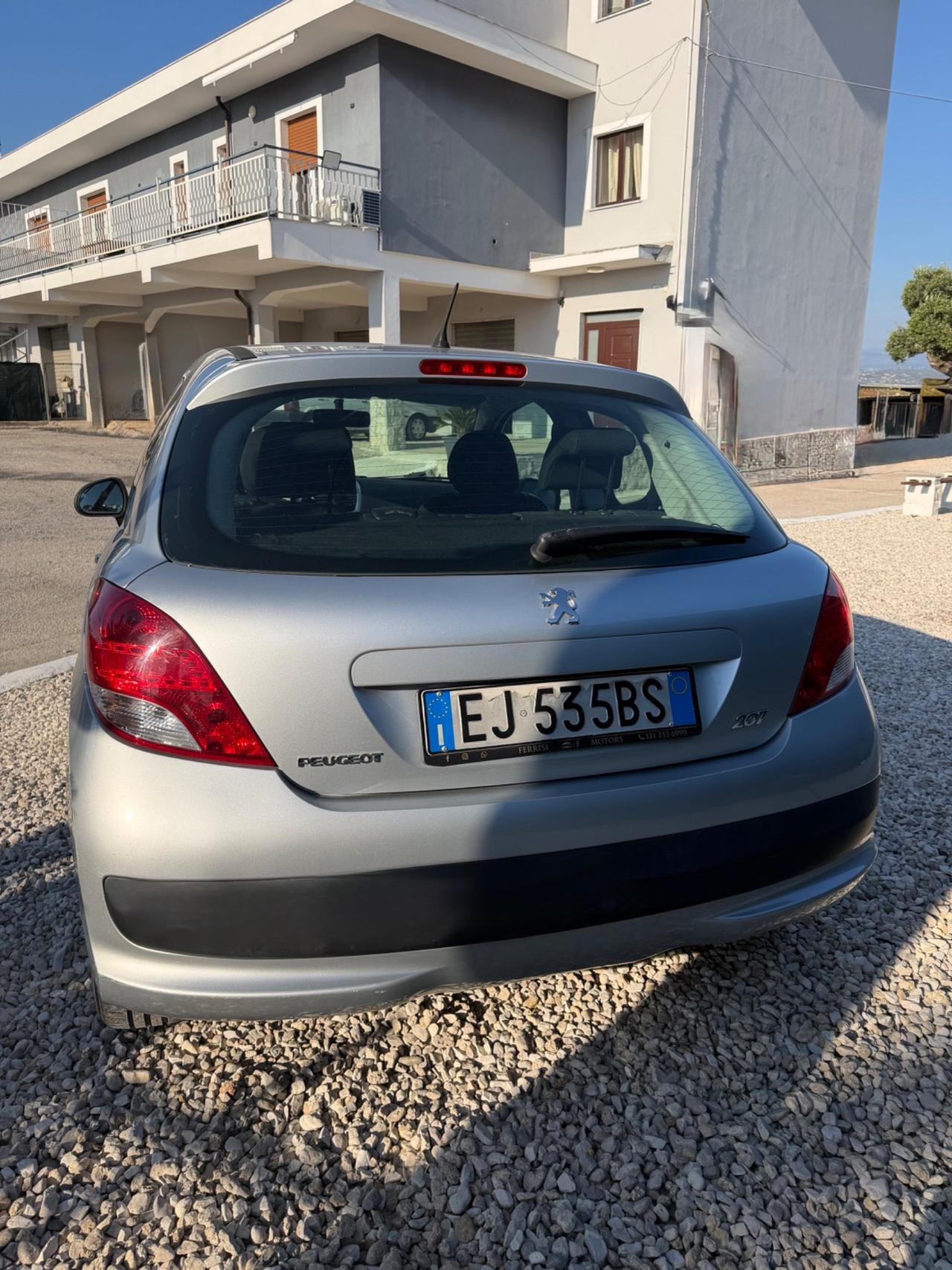 Peugeot 207 1.4 HDi 70CV 3p. Access