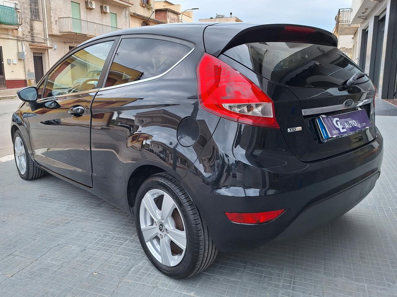 Ford Fiesta 1.4 TDCi 68CV 3 porte Titanium