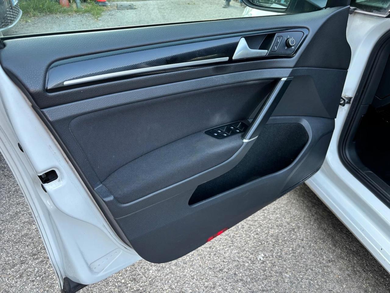 Volkswagen Golf 1.4 TGI 5p. Highline OK Neopatentati