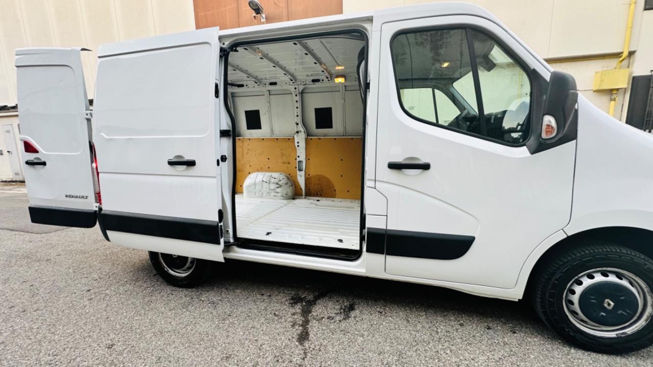 Renault master. Furgone. Euro6