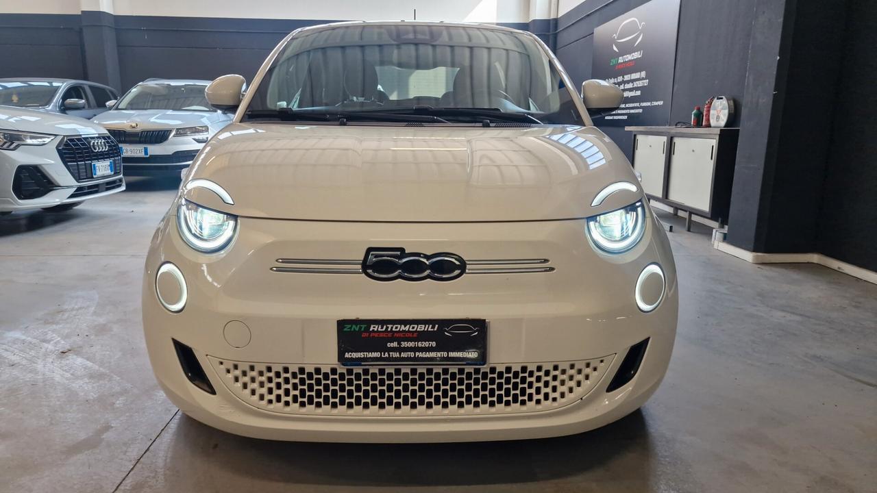 Fiat 500 500e Berlina 42 kWh La Prima