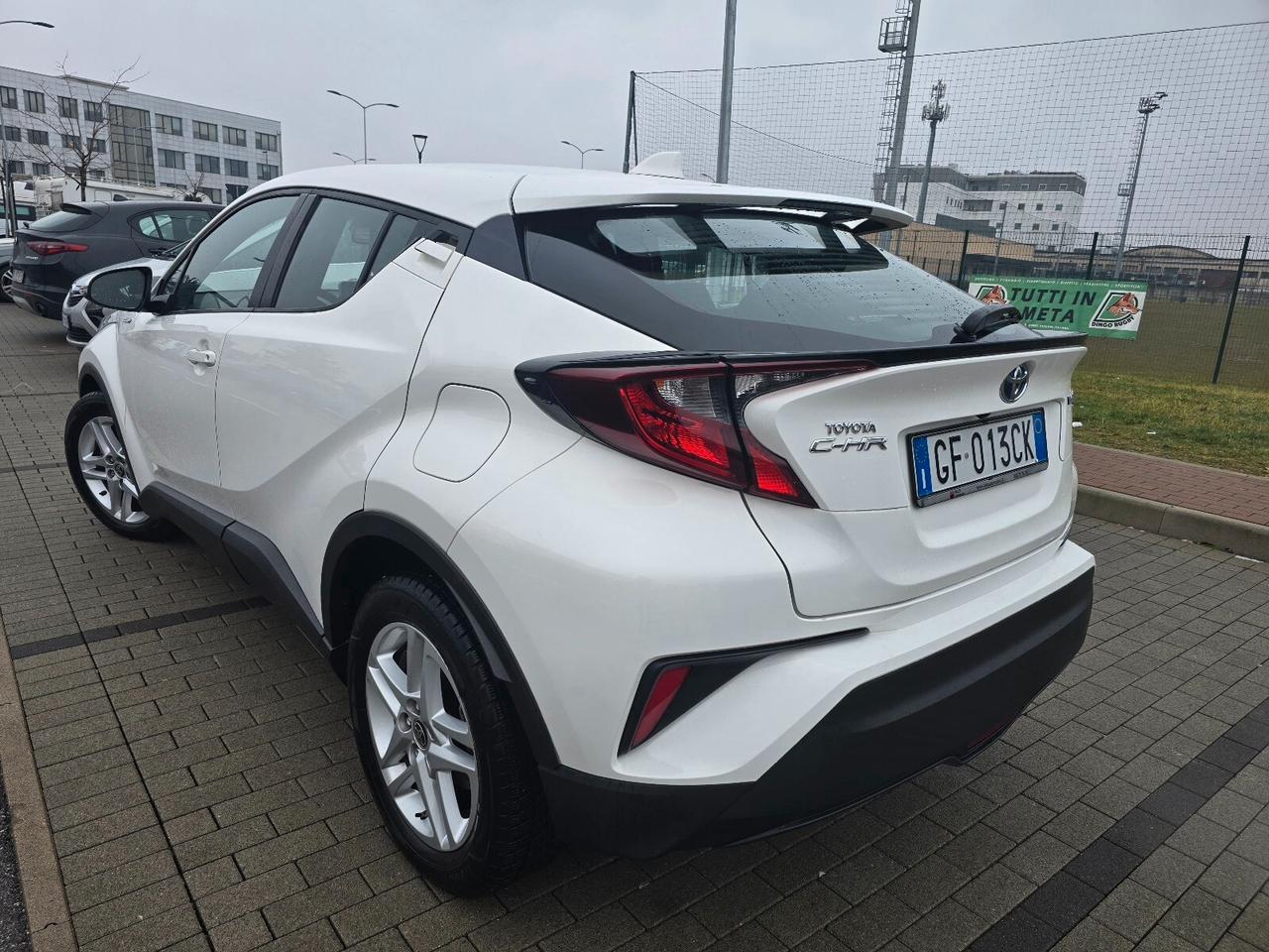 Toyota C-HR 1.8 Hybrid E-CVT Business