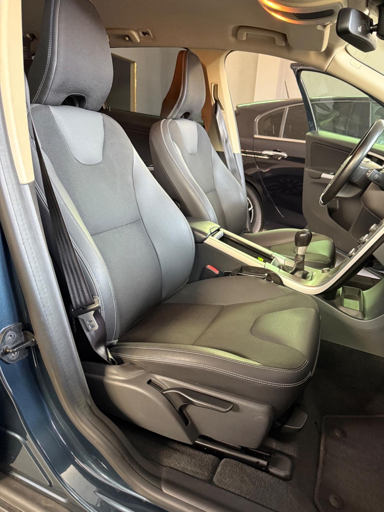 Volvo XC 60 2.4 D5 Summum