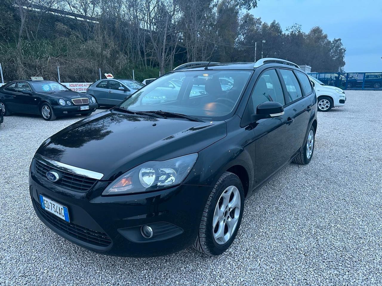 Ford Focus 1.6 (115CV) 5p. Bz.- GPL Titanium