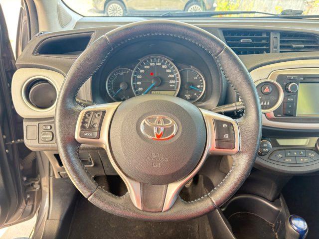 TOYOTA Yaris 1.5 Hybrid 5 porte Lounge AUTOMATICA OK NEOPATENTA