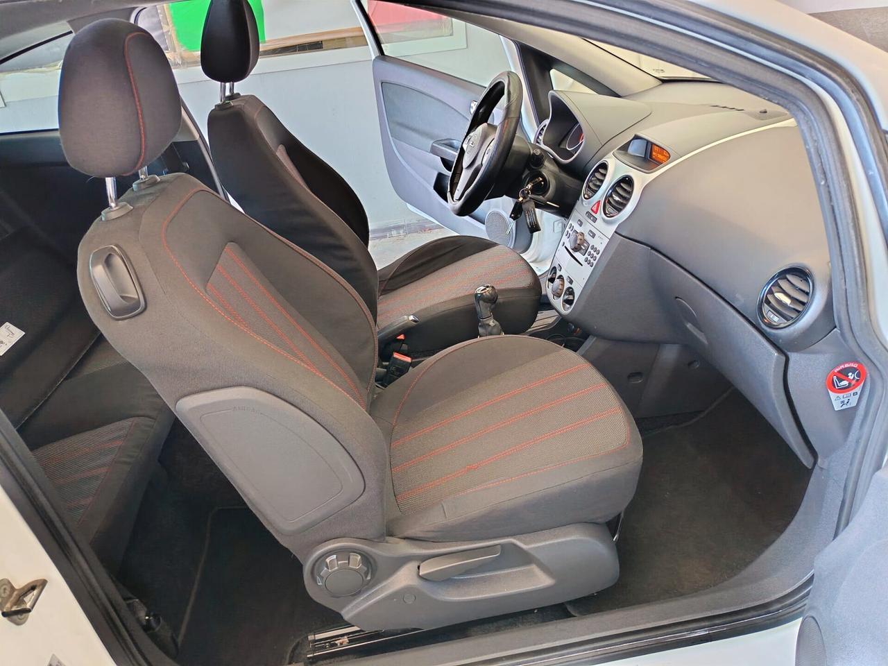 Opel Corsa 1.3 CDTI 75CV PORTABICI TETTO NEOPATENTATI
