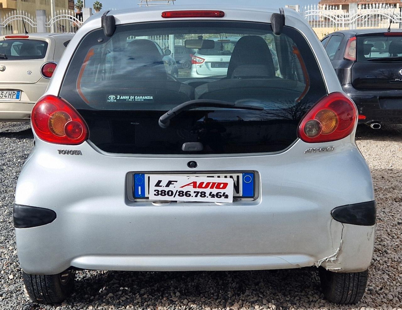 Toyota Aygo 1.4 turbodiesel 5 porte Sol 2009