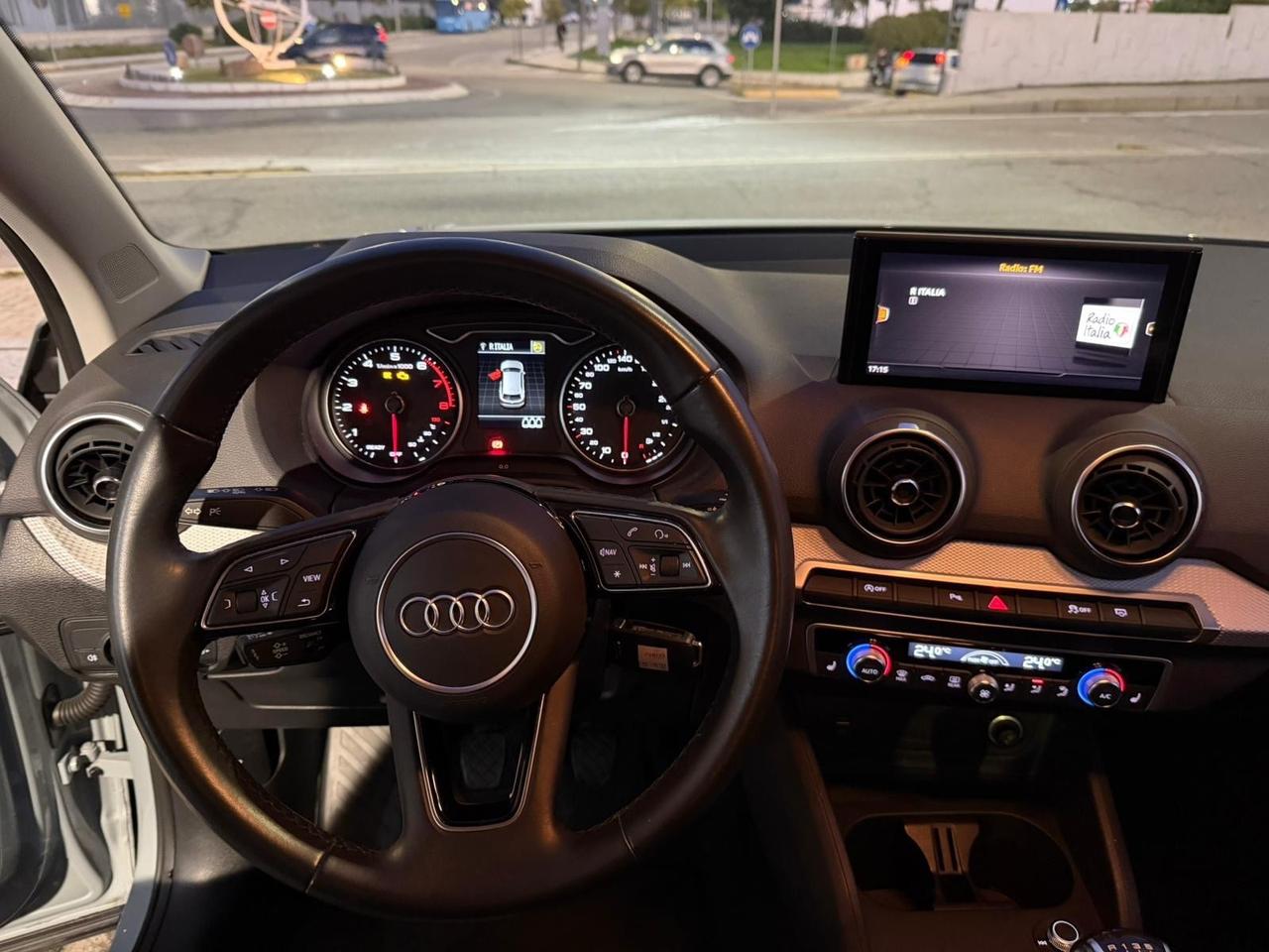 Audi Q2 30 TFSI Business