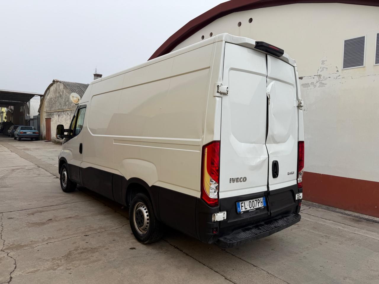 Iveco Daily 2.3 140cv Passo Medio Tetto Alto -2018