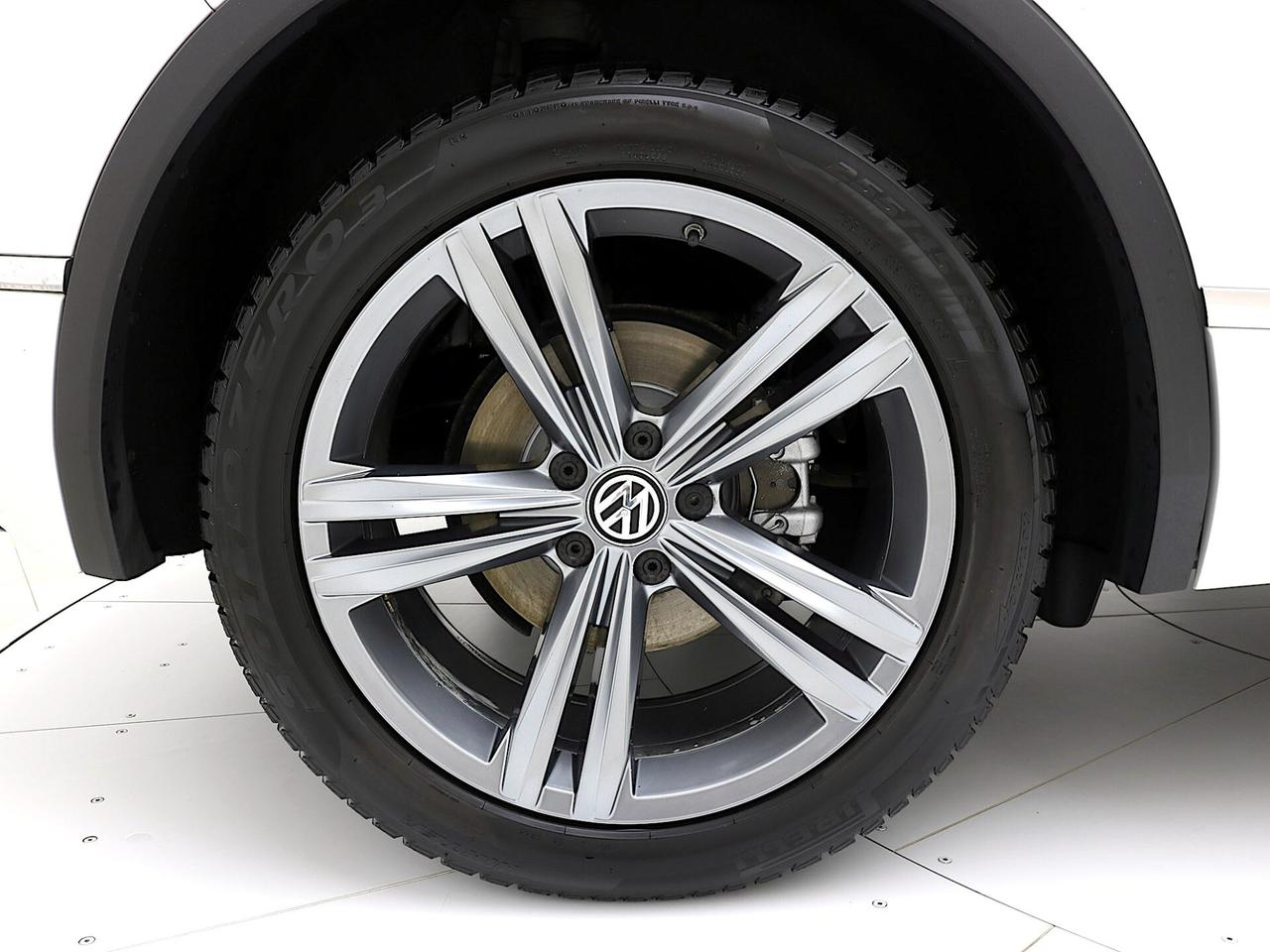 Volkswagen Tiguan 2.0 TDI DSG 4MOTION R-LINE-TETTO