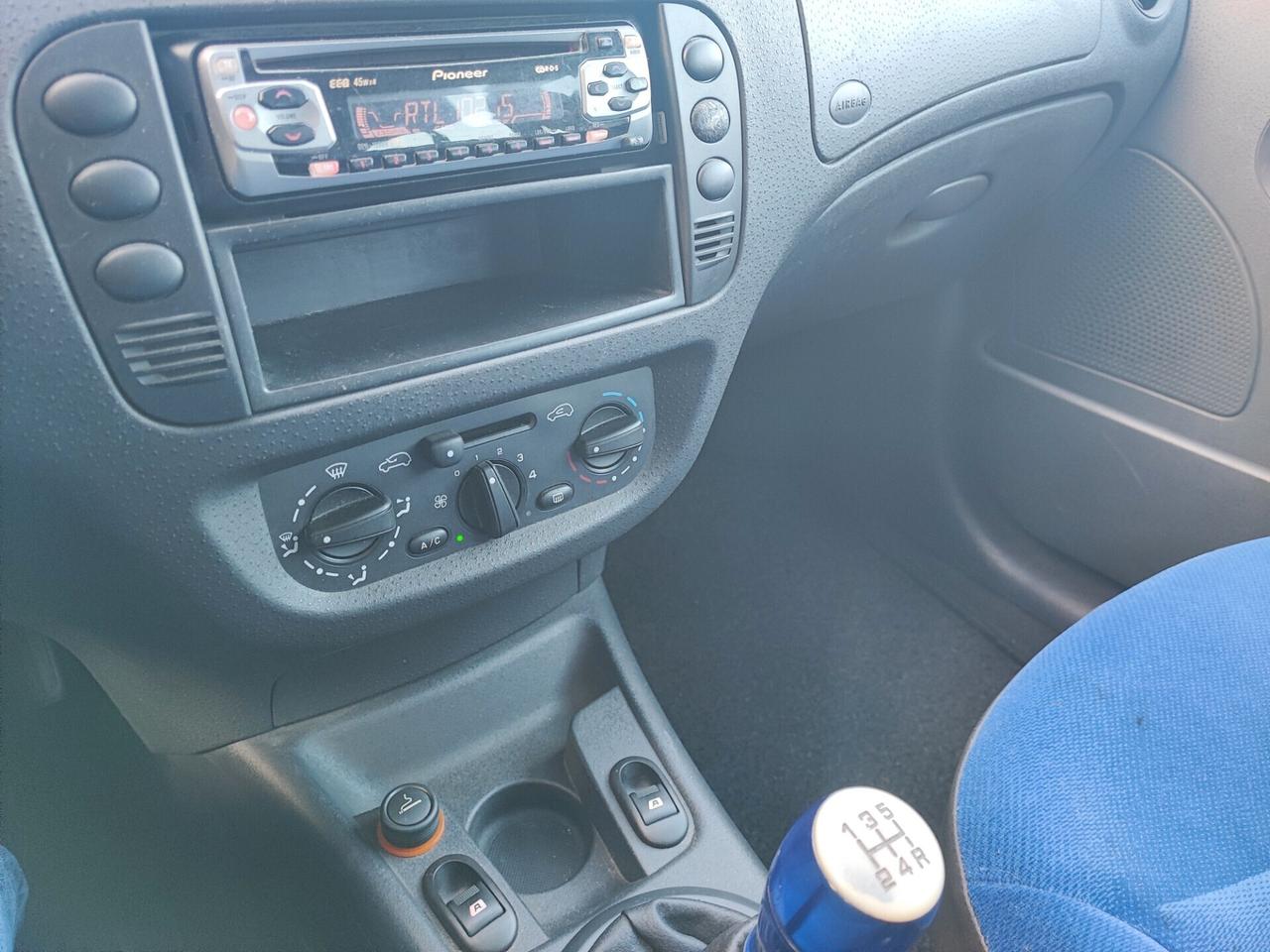 Citroen C2 1.1 Benz 65 Milà km originali