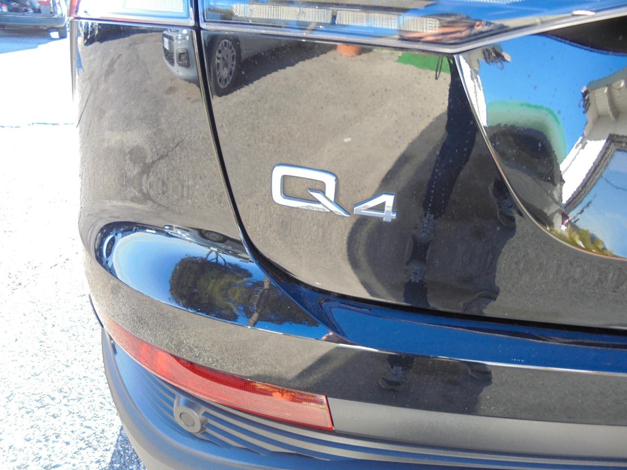 Audi Q4 40 e-tron Business