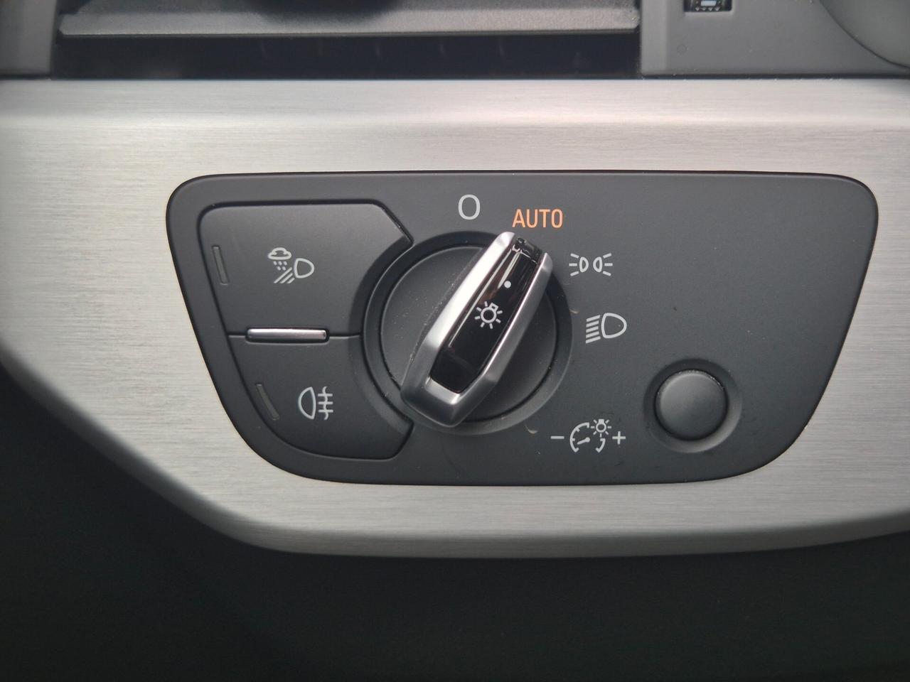 Audi A4 Avant 2.0 TDI 190 CV ultra S tronic Sport