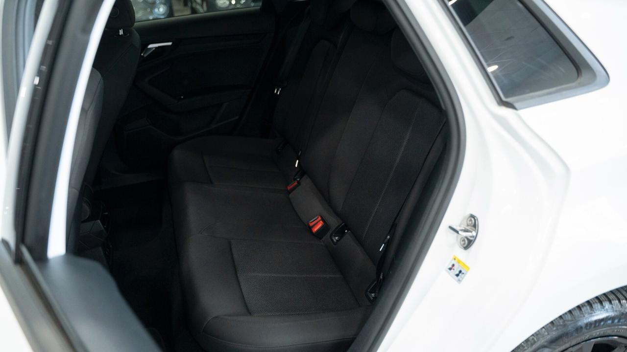 Audi A3 SPB 35 TDI S TRONIC SPORT BLACK EDITION NAVI FULL