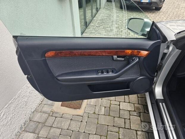 AUDI A4 CABRIO 2.5 V6 tdi 163cv