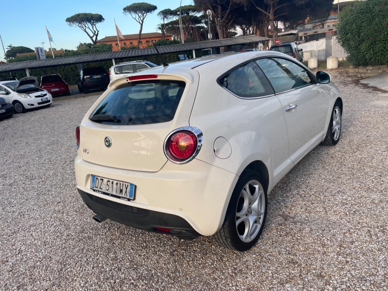 Alfa Romeo MiTo 1.6 JTDm 16V Distinctive Sport Pack