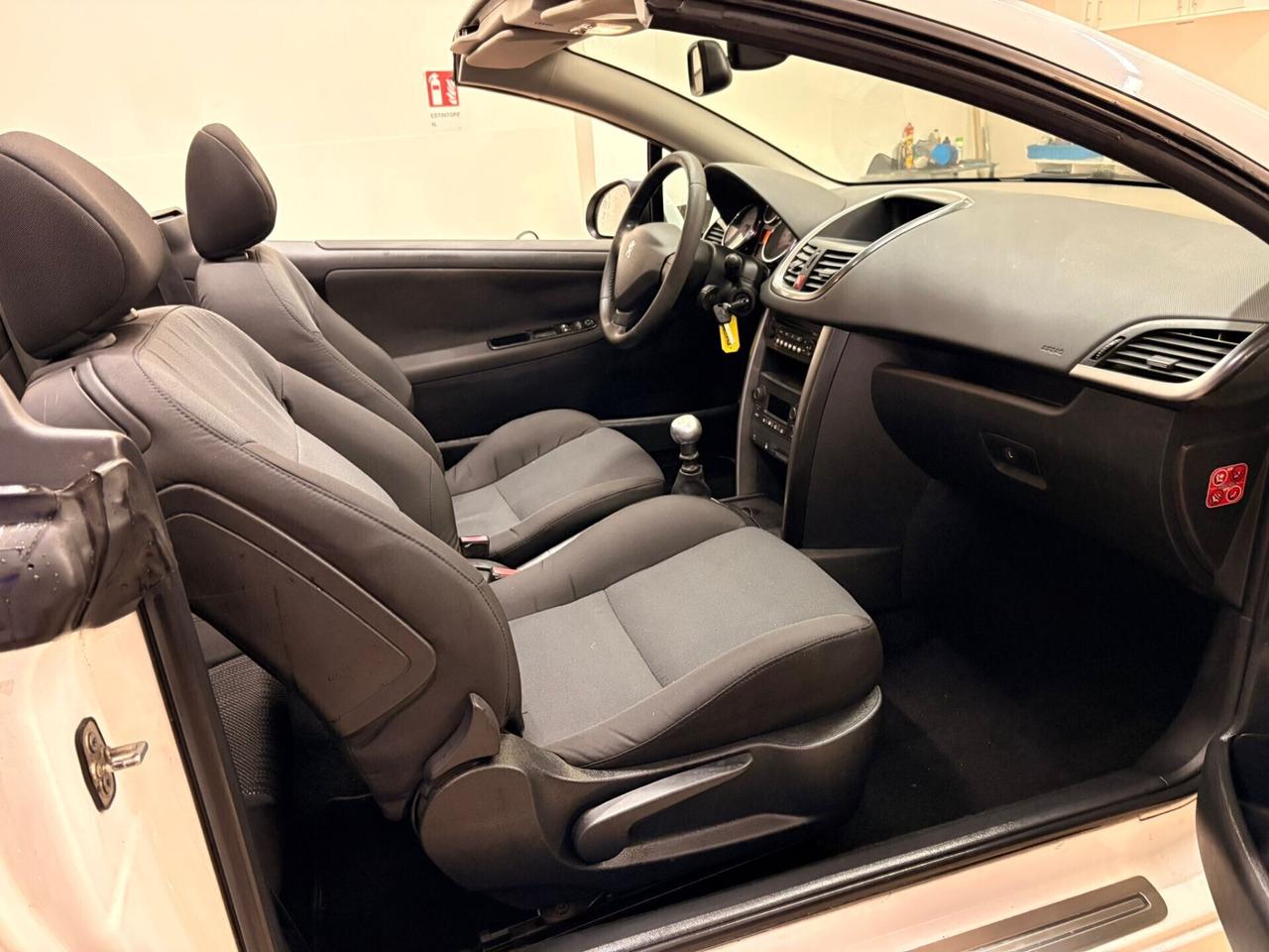 Peugeot 207 1.6 8V HDi 112CV CC Allure