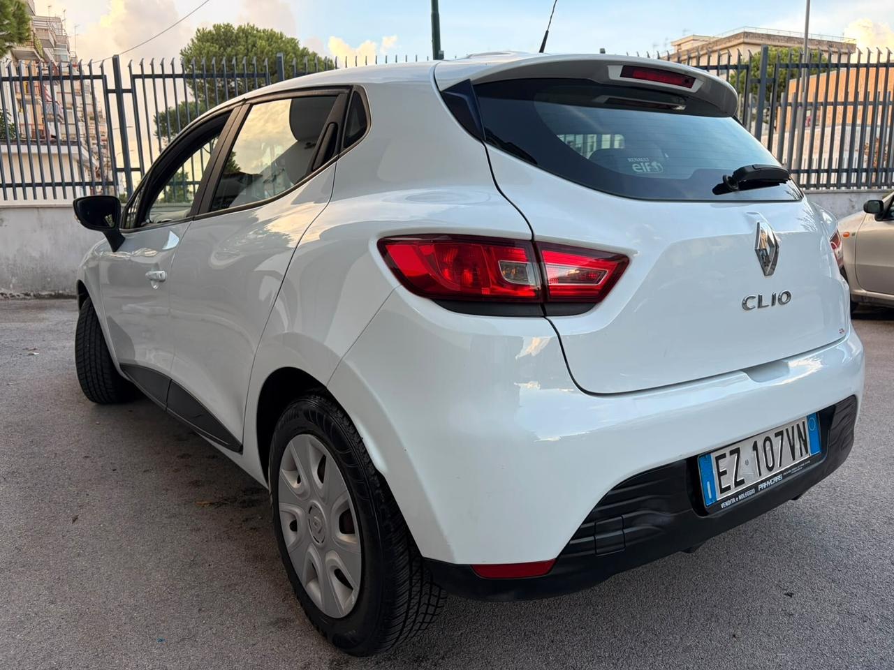 Renault Clio 1.2 75CV GPL 5P COSTUME NATIONAL