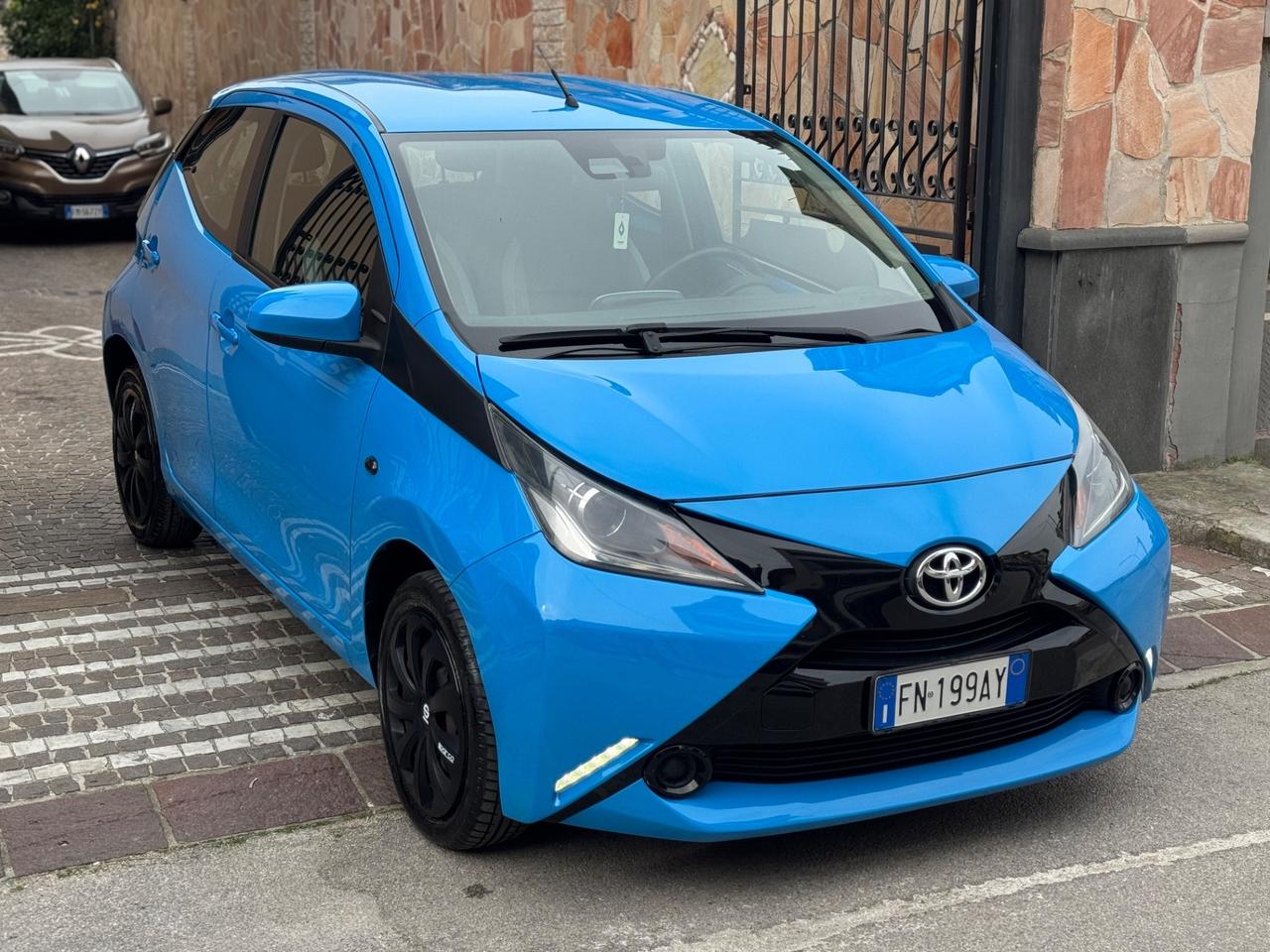 Toyota Aygo 1.0 VVT-i 72 CV 5 porte x-cool