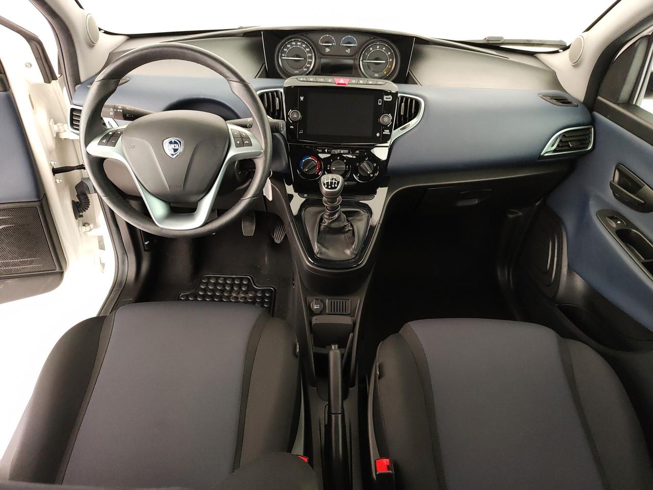 Lancia Ypsilon 1.0 FireFly 5 porte S&S Hybrid Platino
