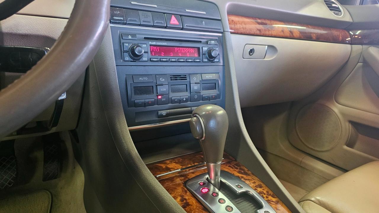 Audi A4 Cabriolet 2.5 V6 TDI cat