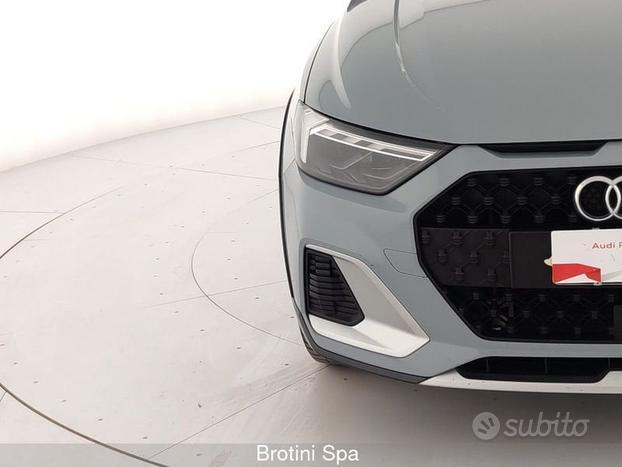 Audi A1 citycarver 30 TFSI Admired
