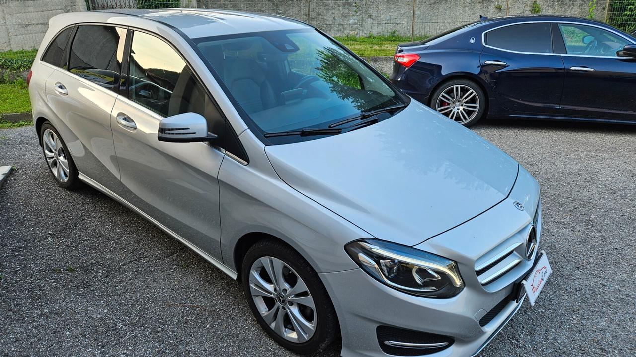 Mercedes-benz B 180 d Sport Retrocamera Fulled!