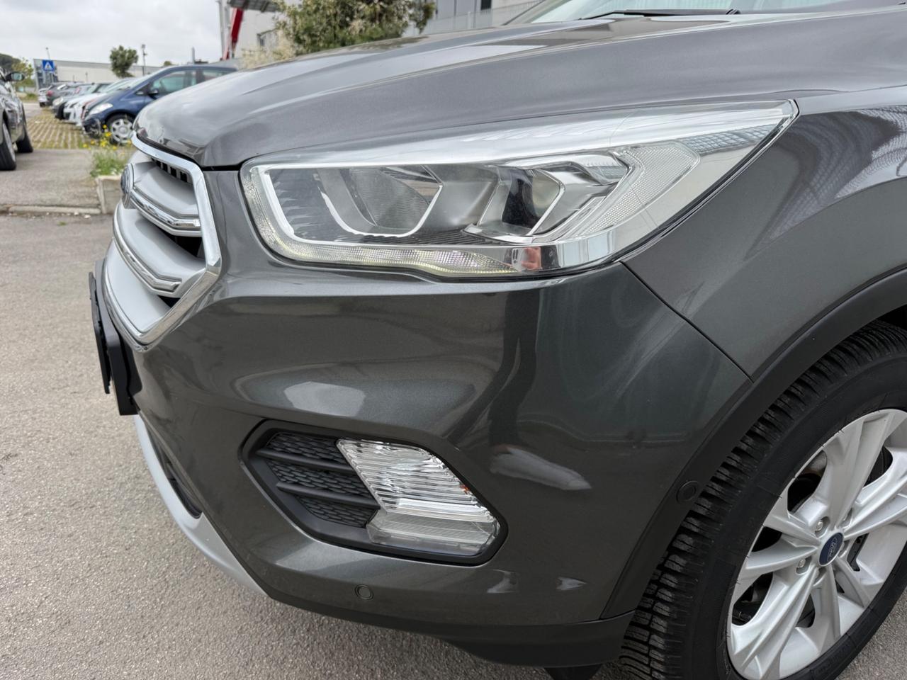 Ford Kuga 1.5 TDCI 120 CV Cambio Automatico