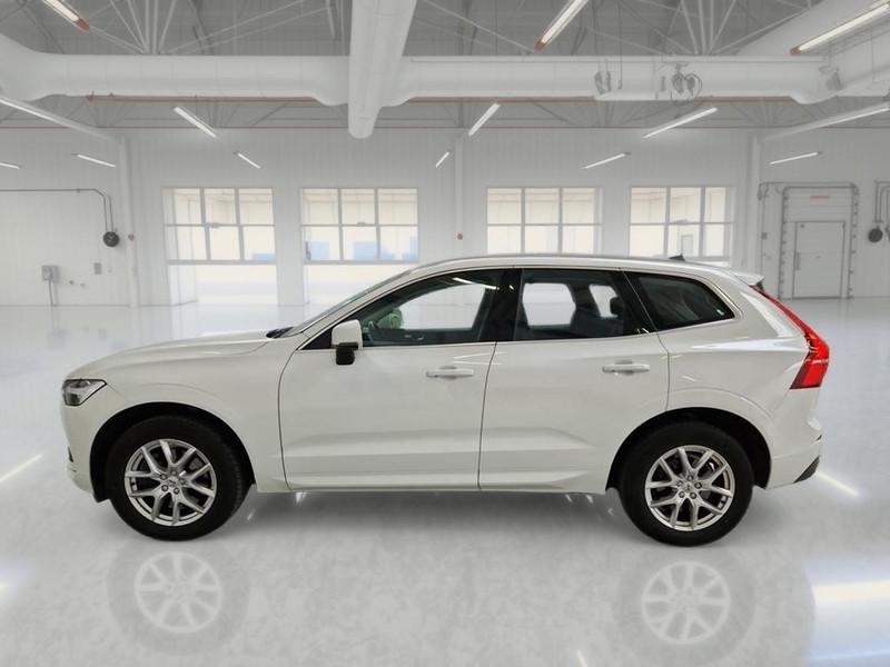 VOLVO XC60 B4 D AWD AUTOMATICO MOMENTUM PRO SUV