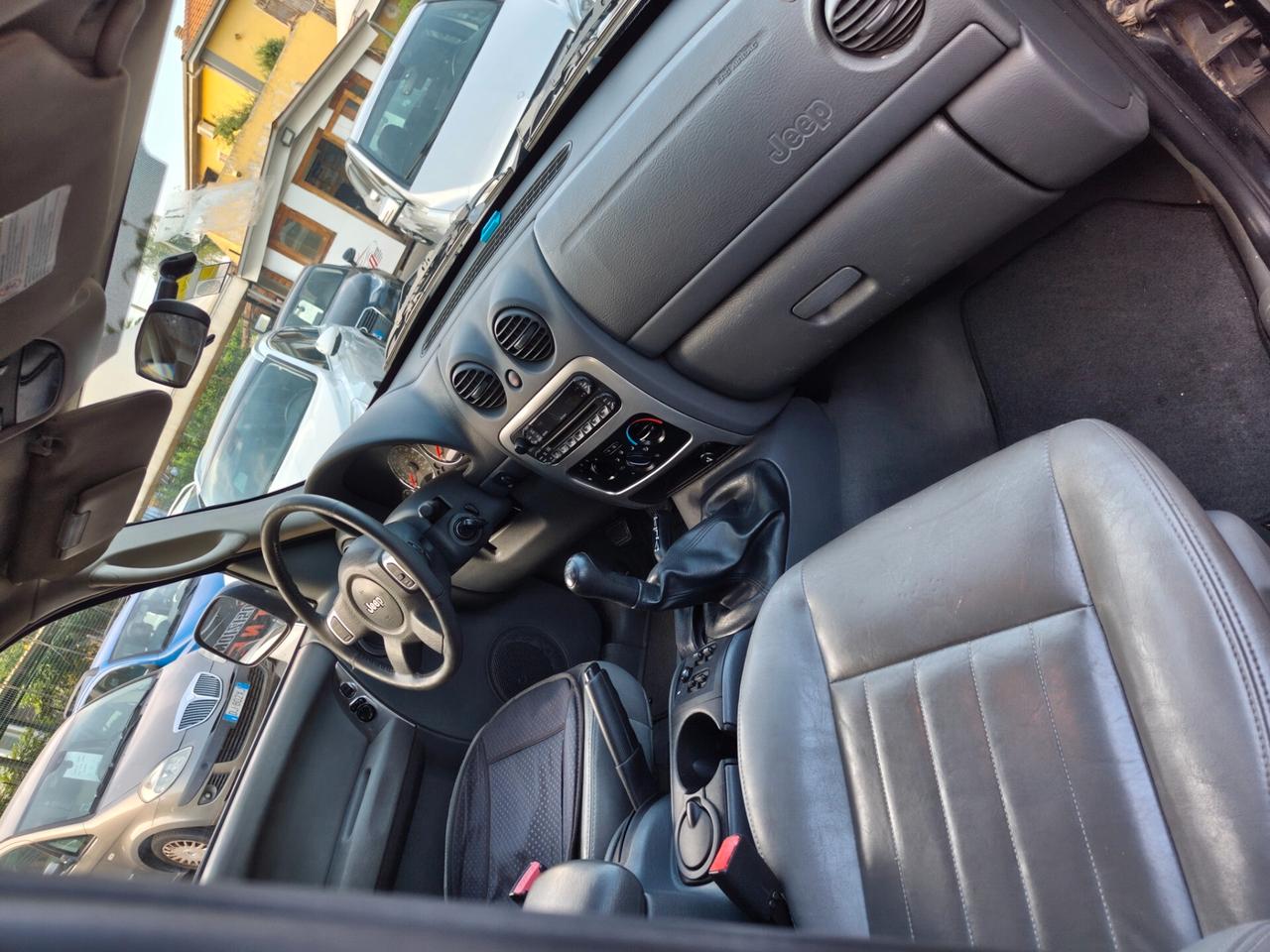 Jeep Cherokee 2.8 CRD Sport