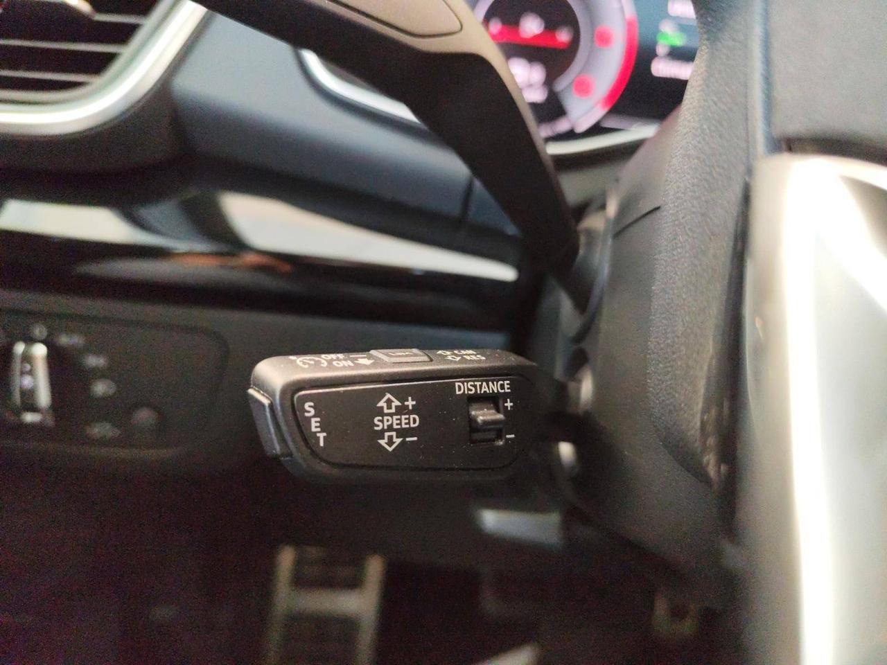 Audi Q5 Sportback 40 tdi mhev Identity Black Quattro