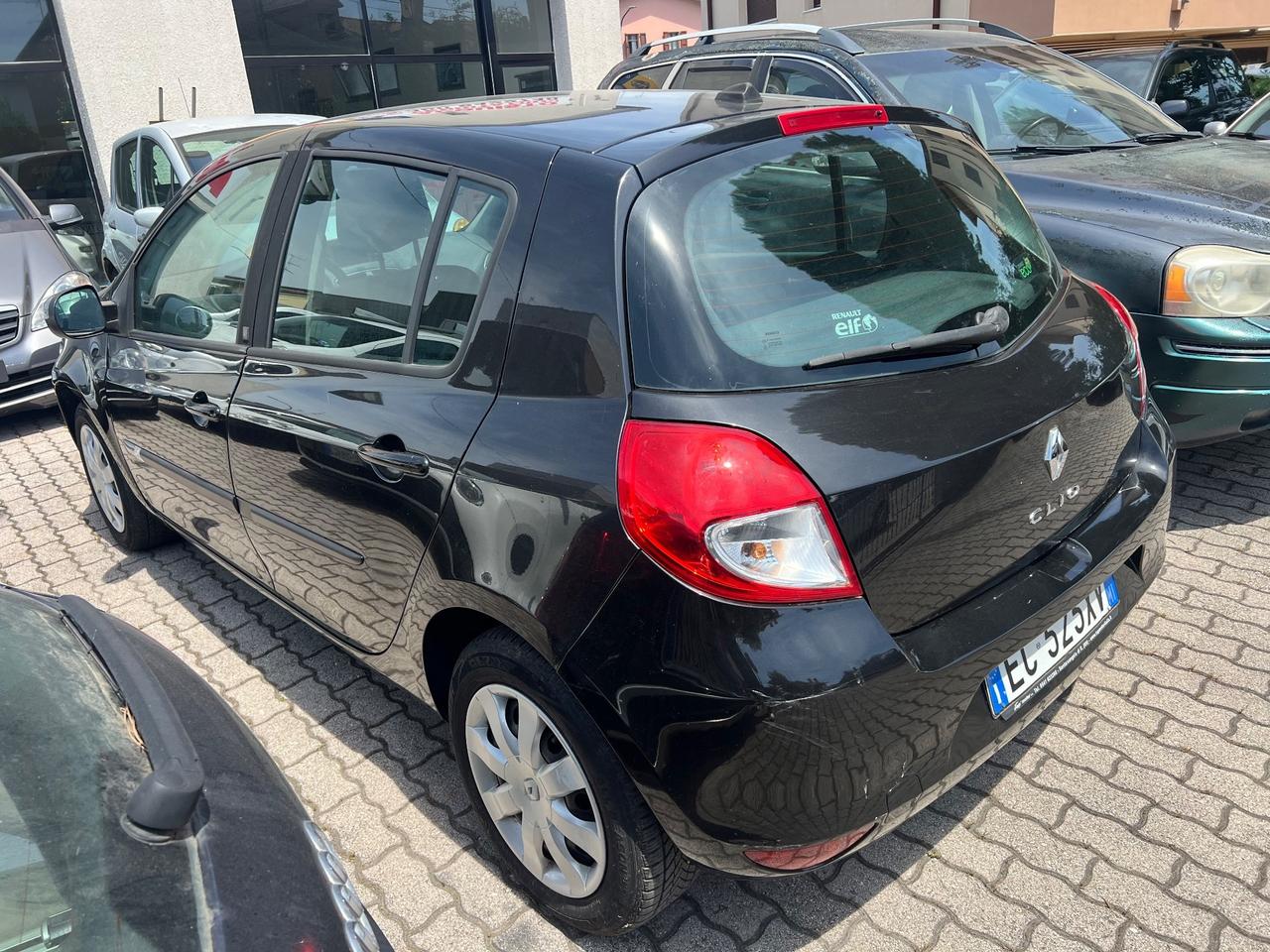 Renault Clio 1.2 16V 5 porte automatico