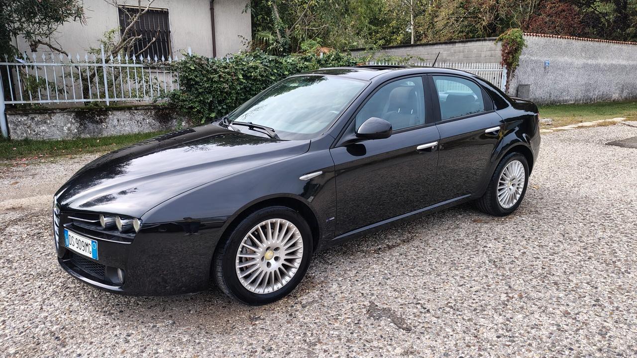 Alfa Romeo 159 1.9 JTDm 16V Exclusive