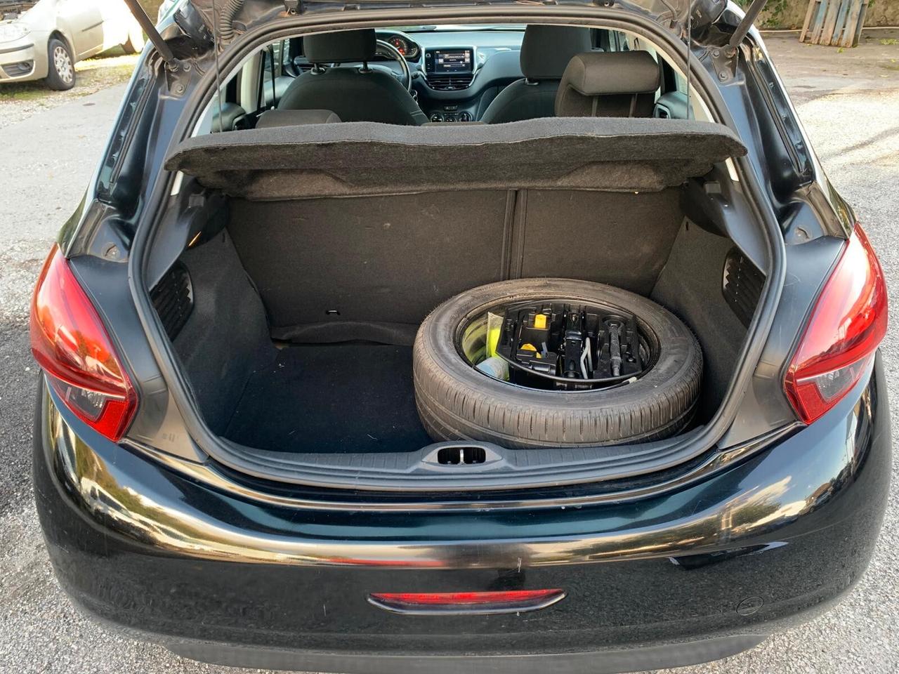 Peugeot 208 1.2 Gpl 82cv 5 porte Allure