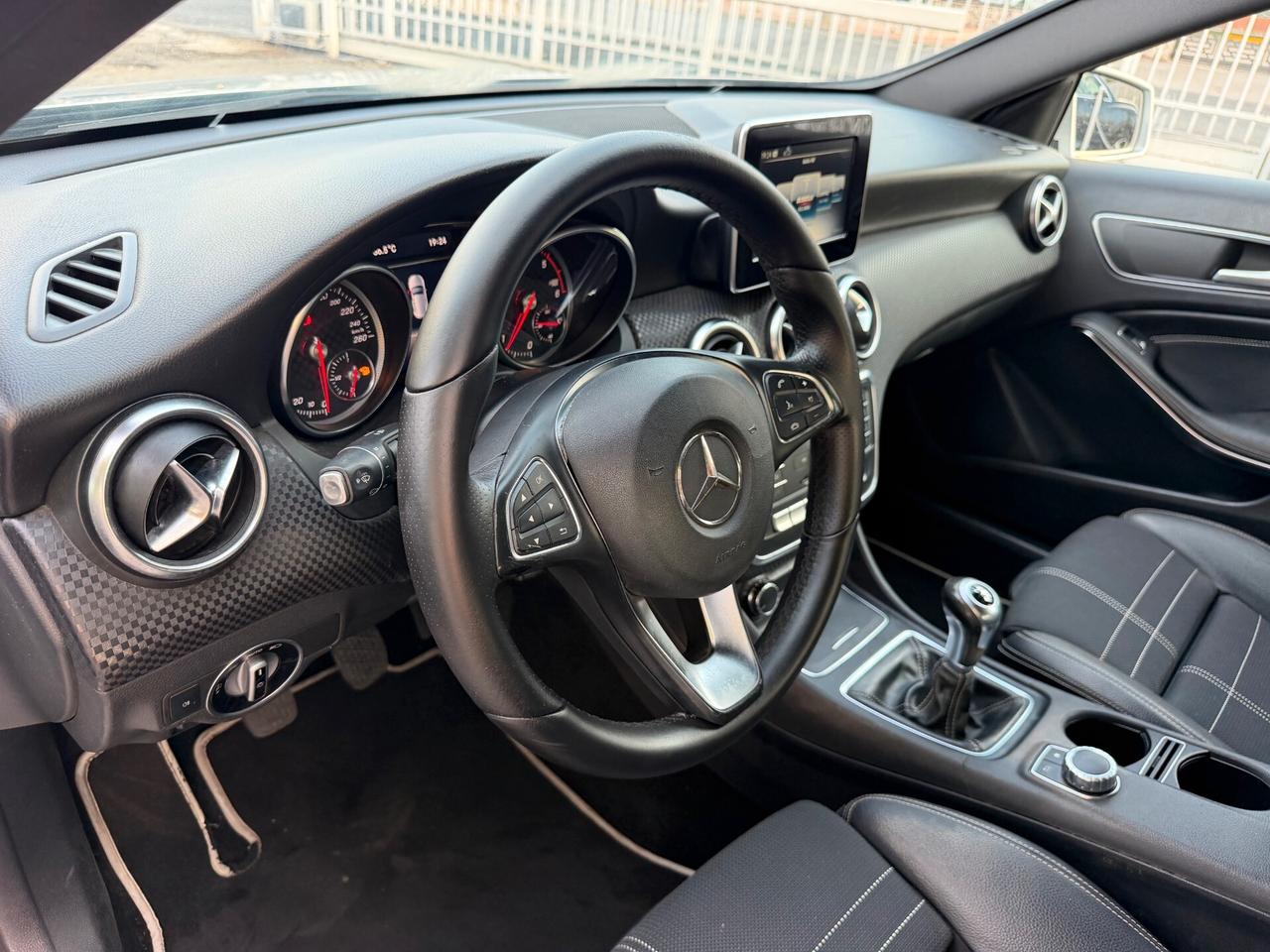 Mercedes-benz A 180 d Sport NAVI