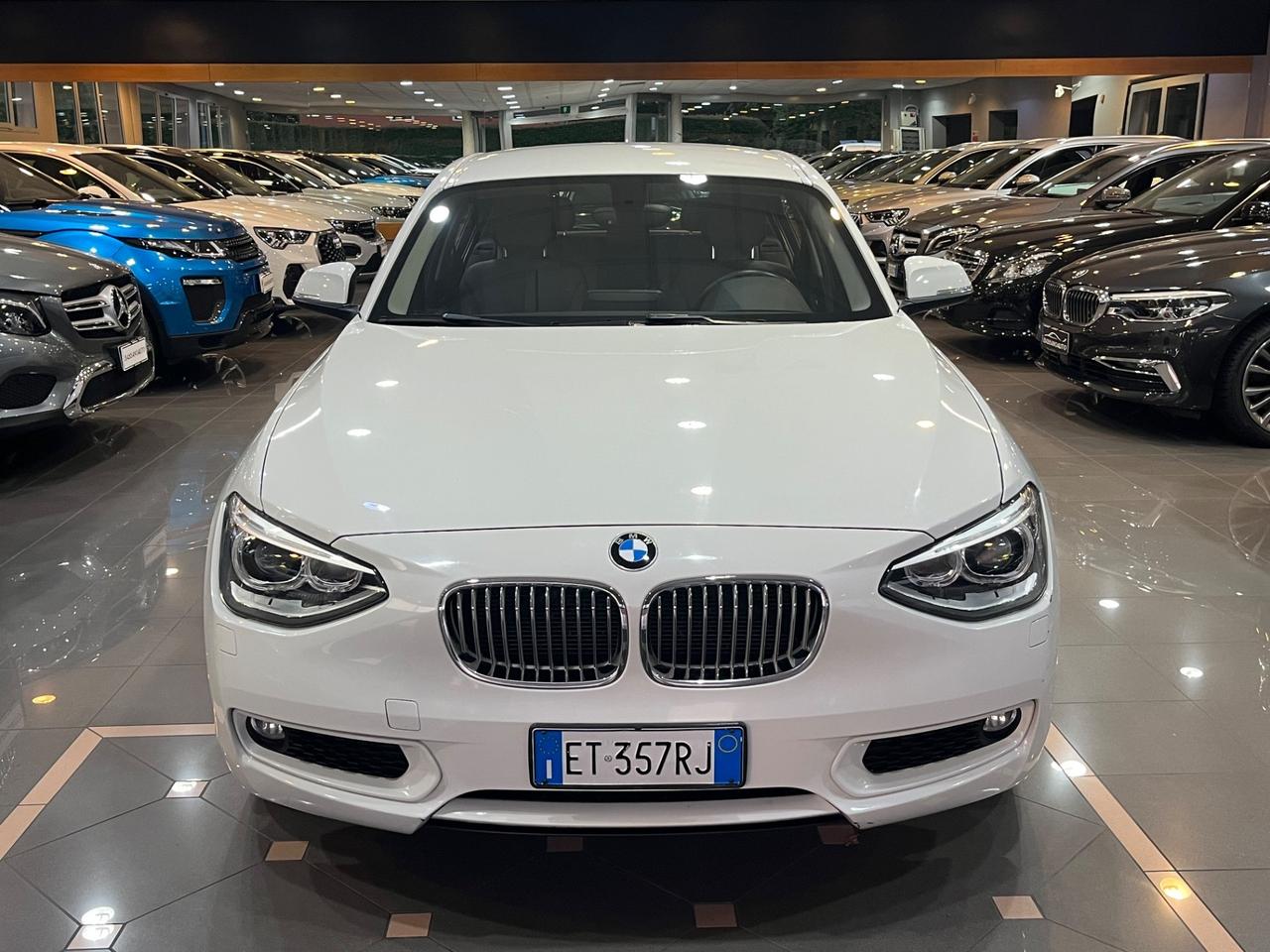 Bmw 118 118d 5p. Unique