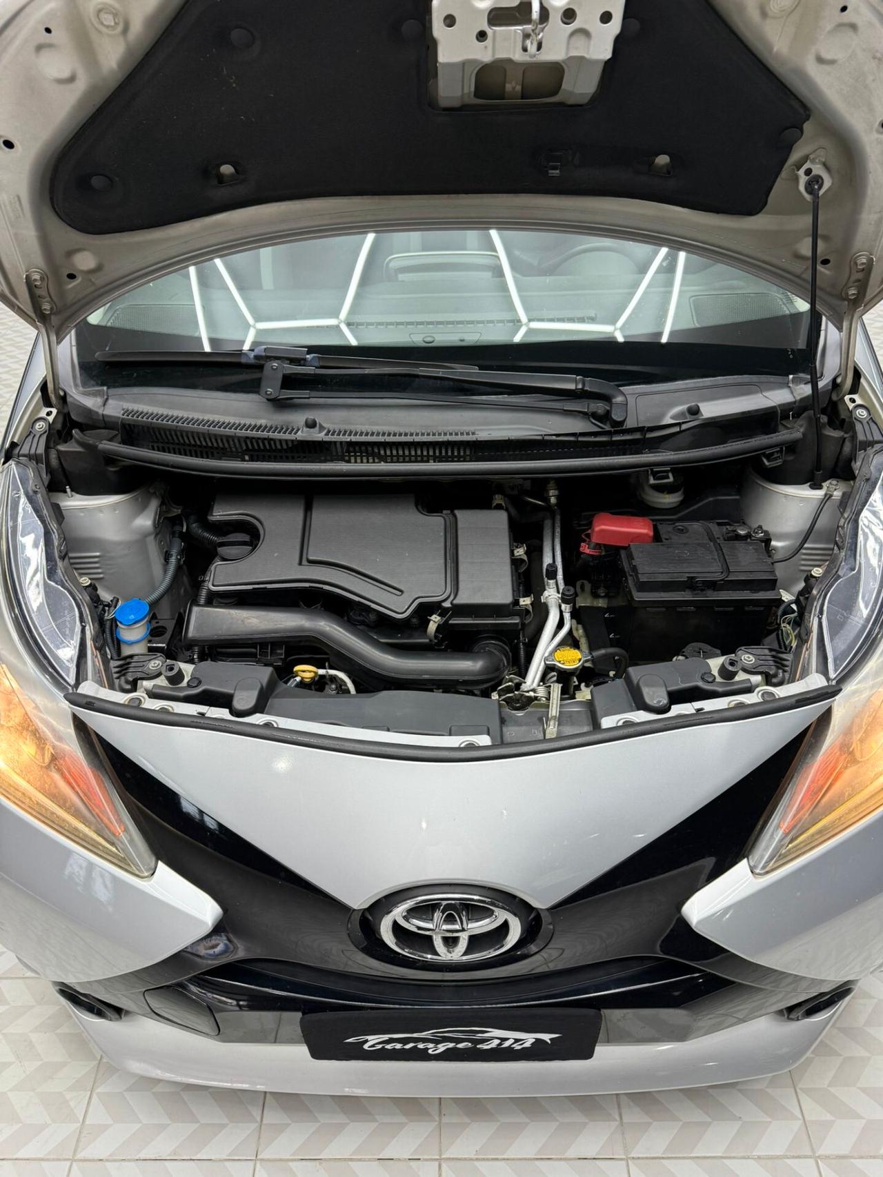 Toyota Aygo 1.0 VVT-i 69 CV 5 porte x-clusiv