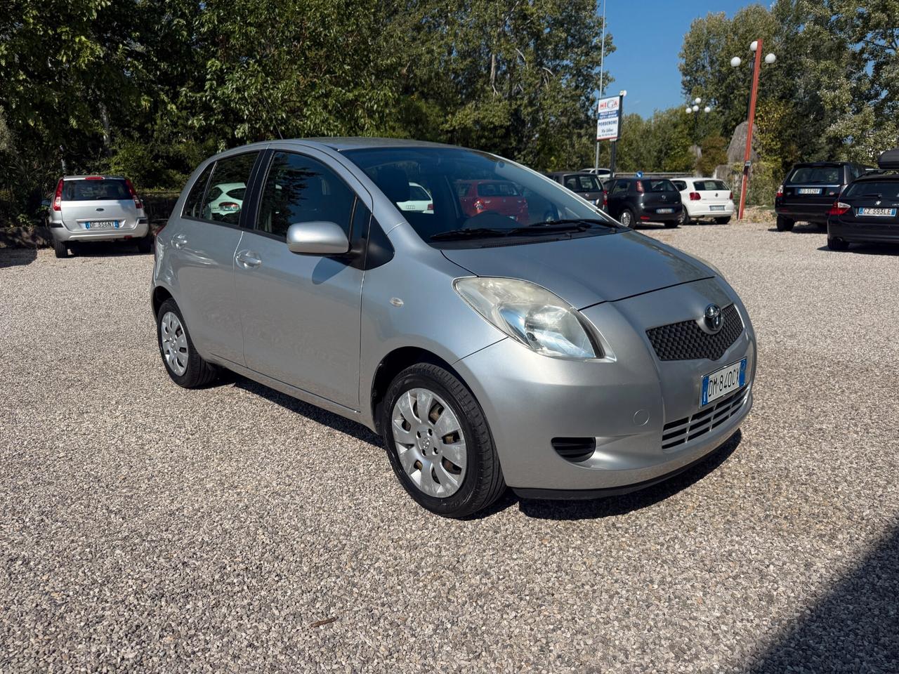 Toyota Yaris 1.0 3 porte Sol