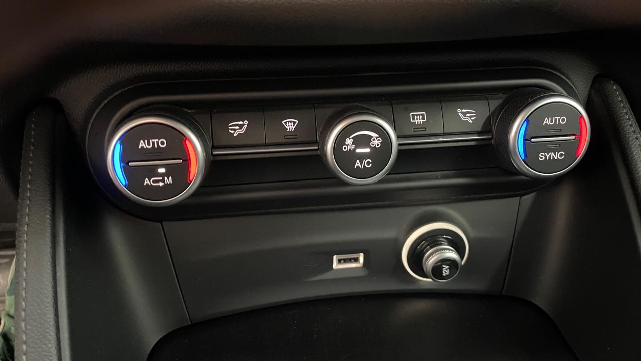 Alfa Romeo Stelvio 2.2 Turbodiesel 180 CV AT8 RWD Executive