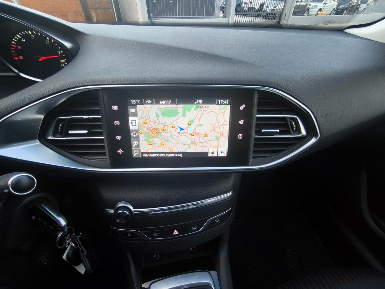 PEUGEOT 308 1,6 HDI ALLURE- 2015 – OK NEOPATENTATI