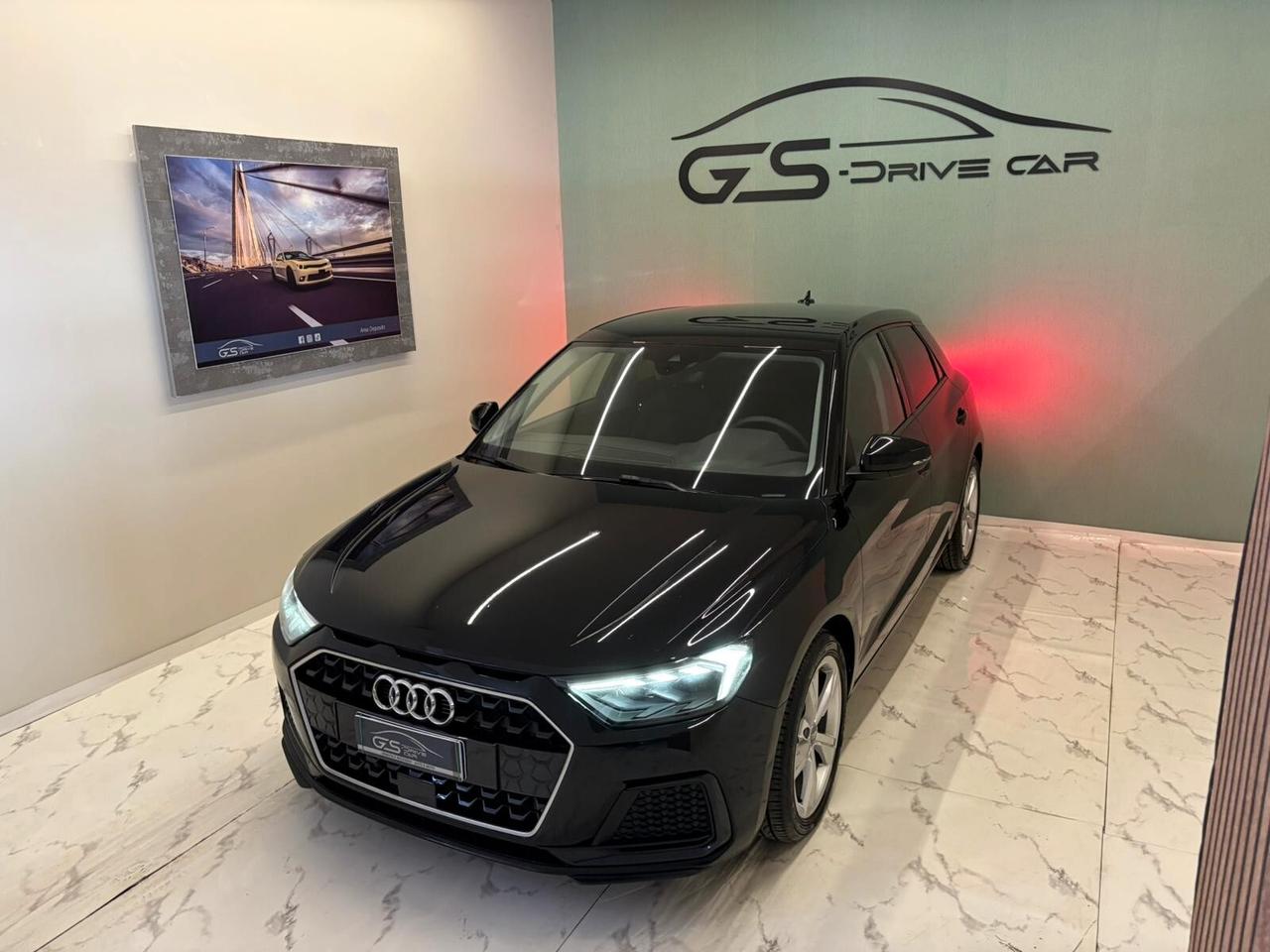 Audi A1 Sportback 30 1.0 TFSI 116cv IDENTITY BLACK