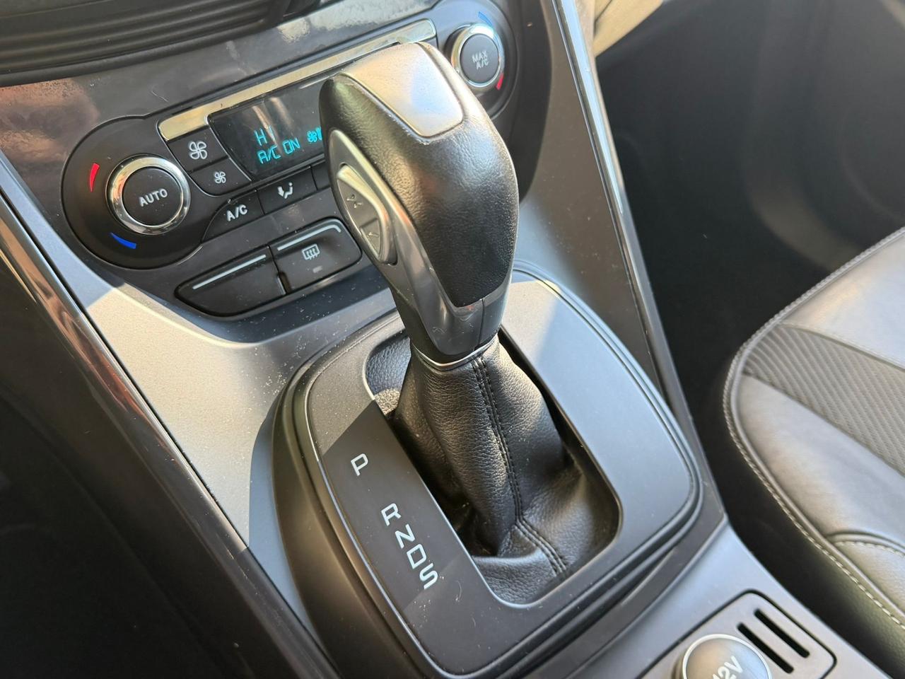 Ford Kuga 2.0 TDCI 163 CV 4WD Powershift Titanium