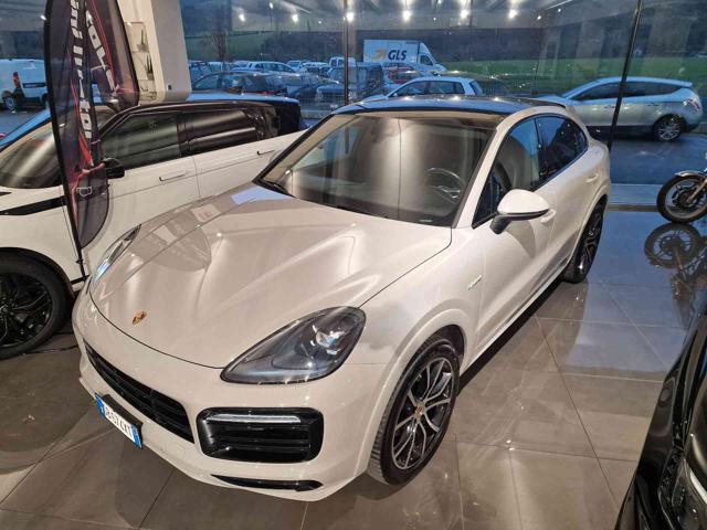 PORSCHE Cayenne Coupé 3.0 V6 E-Hybrid PASM PANO GTS MEMORIE