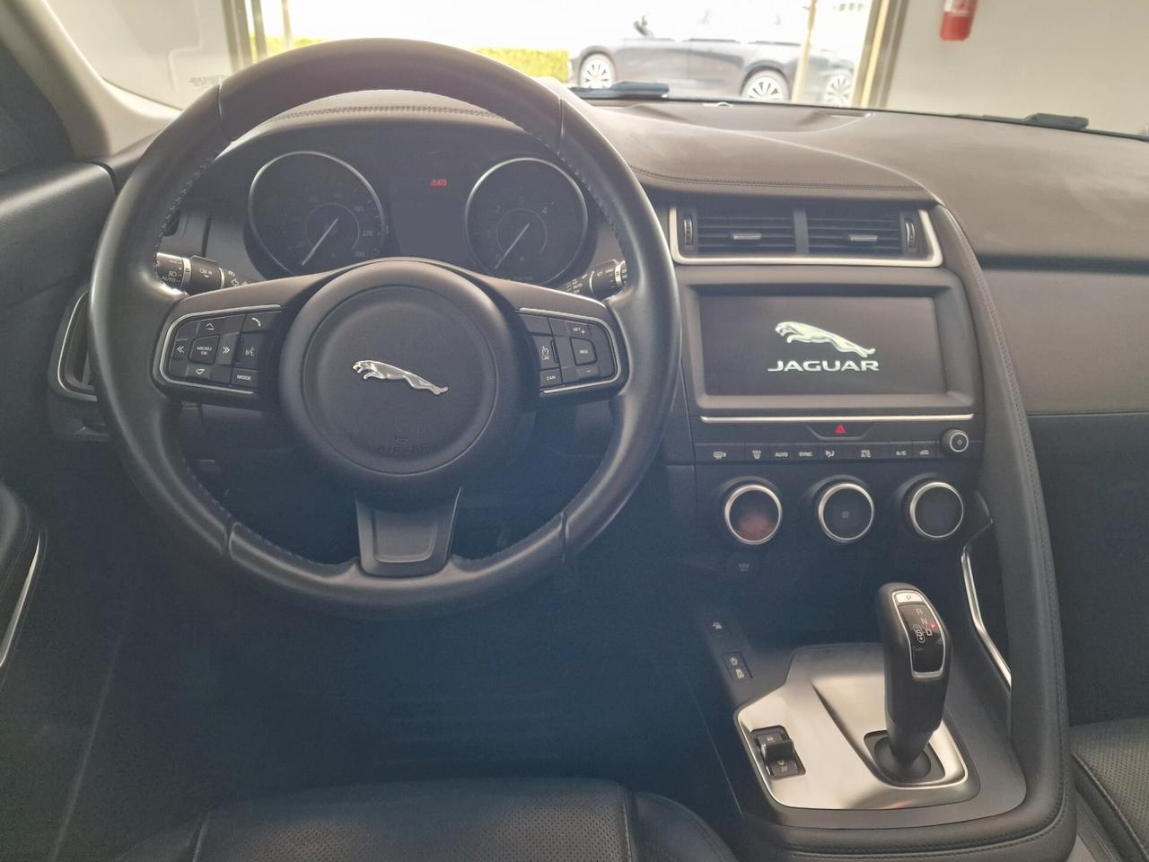 Jaguar E-Pace 2.0d 180 AWD TETTO