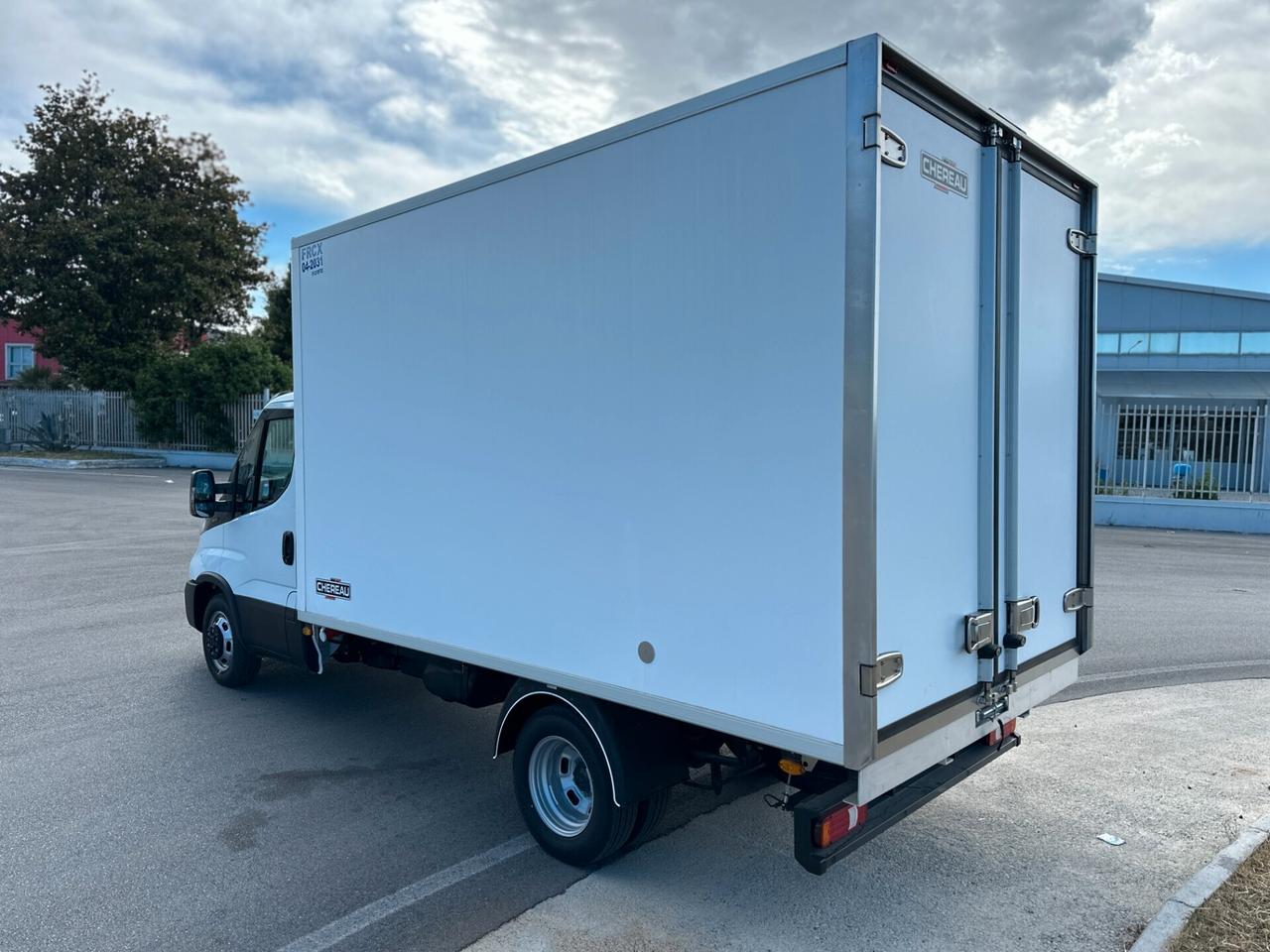 IVECO DAILY 35-180 New Model Isotermico