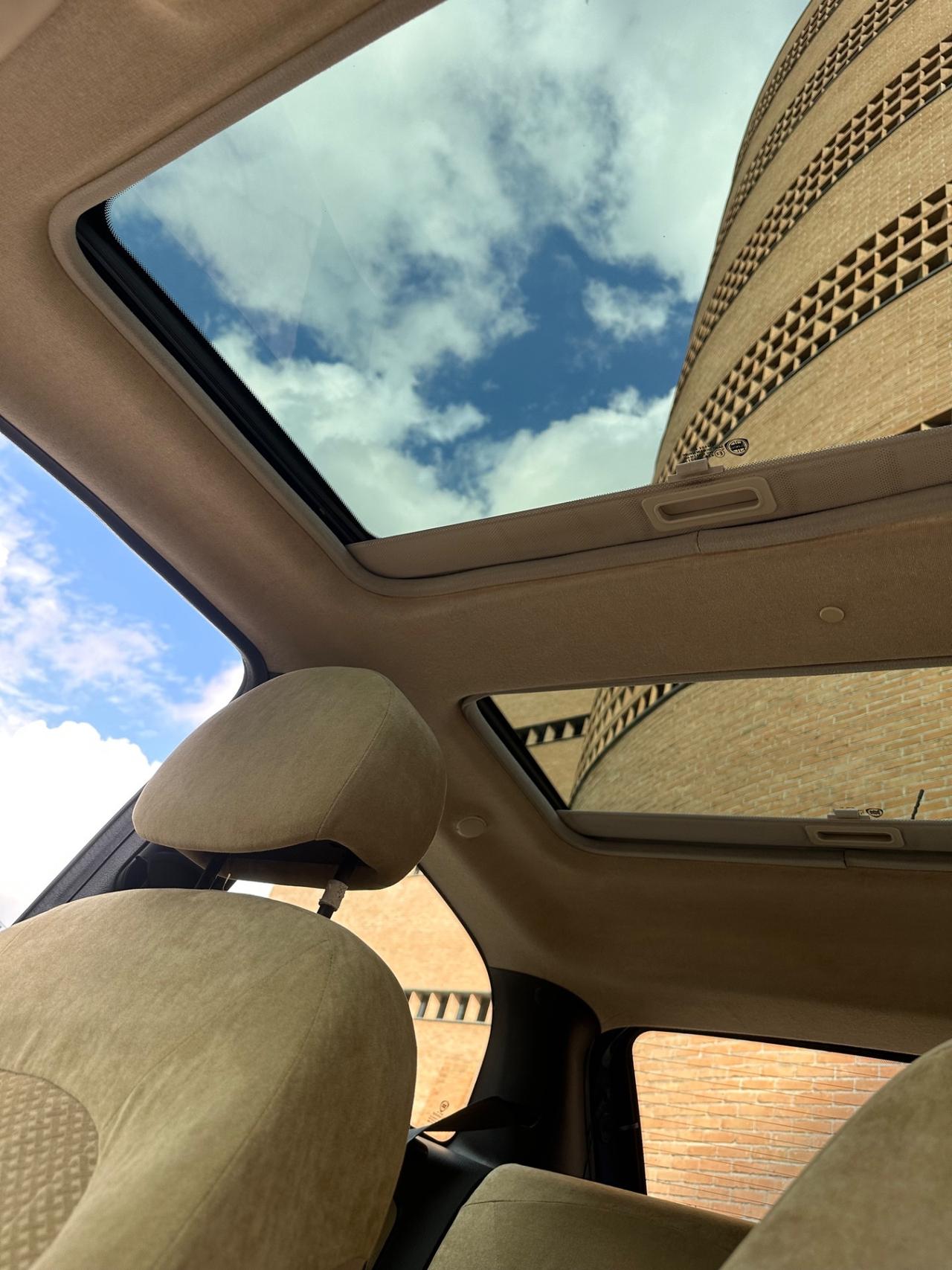 Lancia Ypsilon 1.3 MJT 90 CV Platino